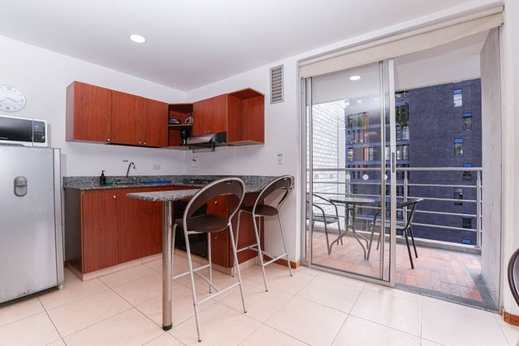 Apartamento de 1 alcoba en venta en Las Lomas, Medellín, 68 m² · foto 13 de 24