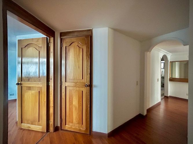 Apartamento de 3 alcobas en venta en Santa Monica, Bogotá, 133 m² · foto 5 de 17