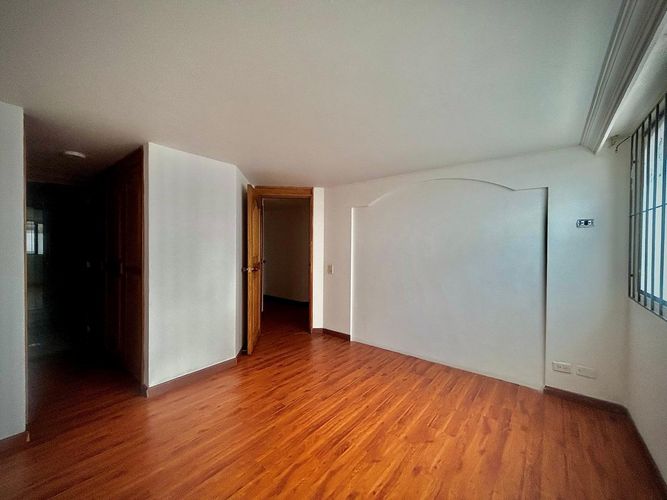 Apartamento de 3 alcobas en venta en Santa Monica, Bogotá, 133 m² · foto 6 de 17