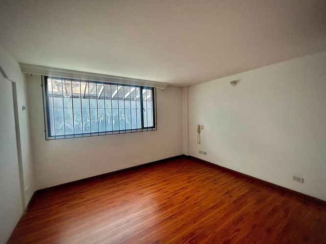 Apartamento de 3 alcobas en venta en Santa Monica, Bogotá, 133 m² · foto 8 de 17