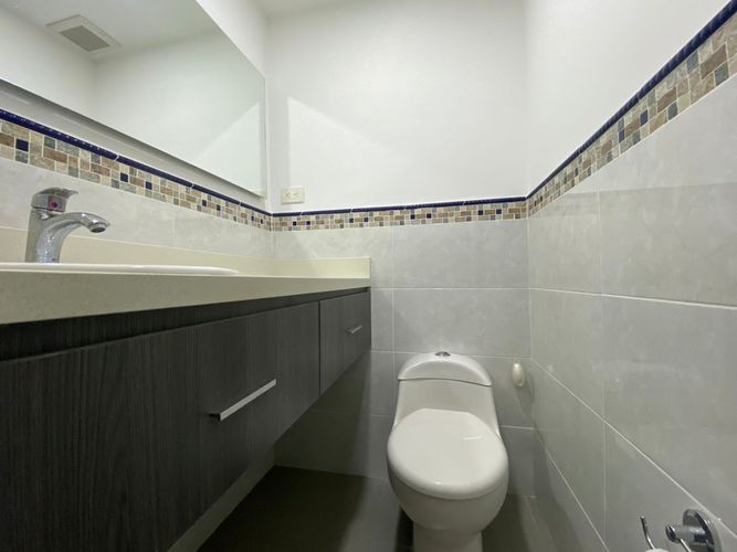 Oficina en arriendo en El Poblado, Medellín, 38 m² · foto 6 de 6