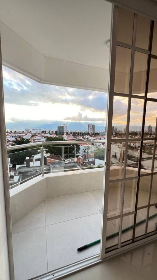 Casa de 5 alcobas en venta en Lagos Del Cacique, Bucaramanga, 450 m² · foto 11 de 14