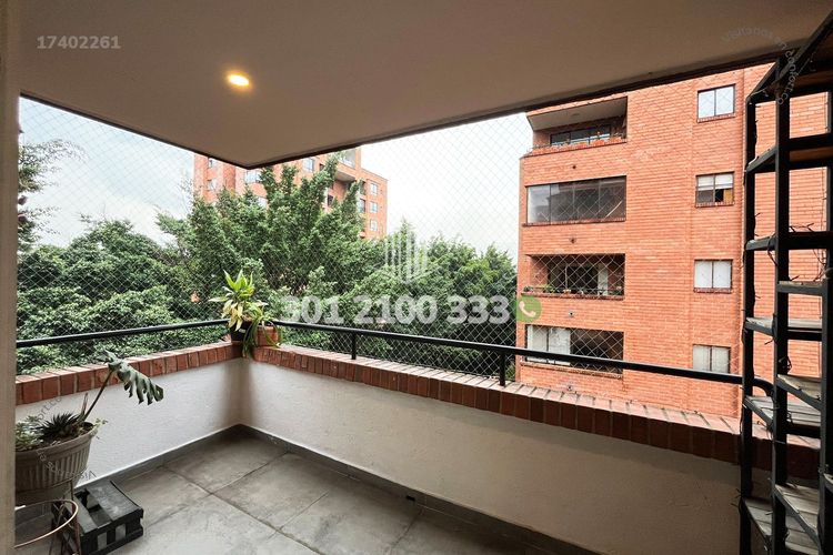 Apartamento de 3 alcobas en arriendo en Oviedo, Medellín, 120 m² · foto 6 de 24