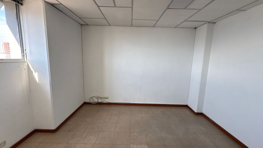 Oficina en arriendo en El Centro, Manizales, 14 m² · foto 4 de 11