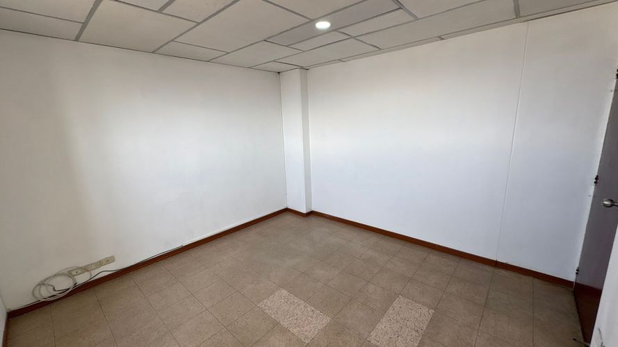 Oficina en arriendo en El Centro, Manizales, 14 m² · foto 6 de 11