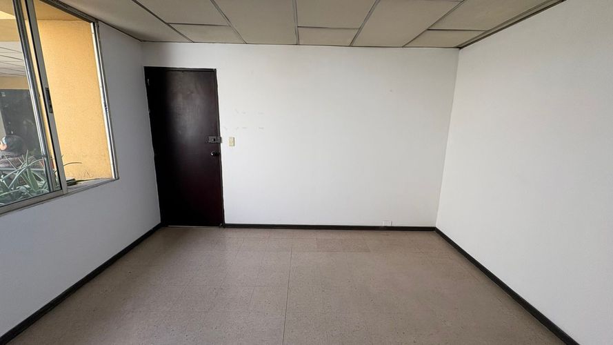 Oficina en arriendo en El Centro, Manizales, 14 m² · foto 5 de 11