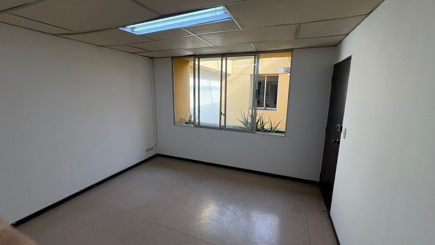 Oficina en arriendo en El Centro, Manizales, 14 m² · foto 4 de 11