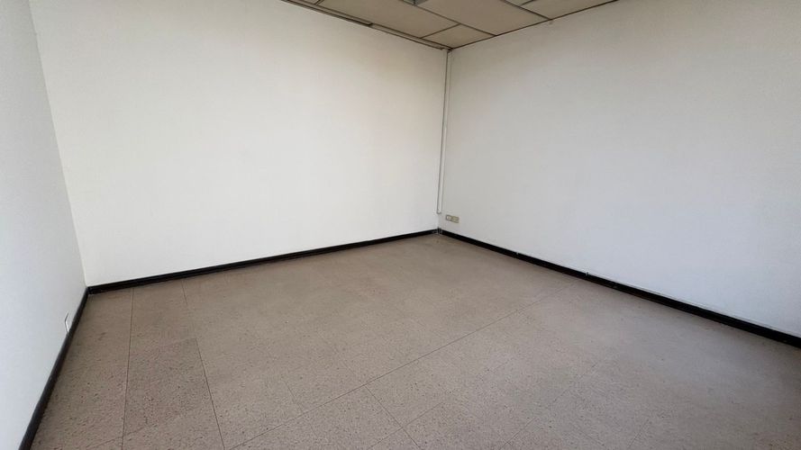 Oficina en arriendo en El Centro, Manizales, 14 m² · foto 9 de 11
