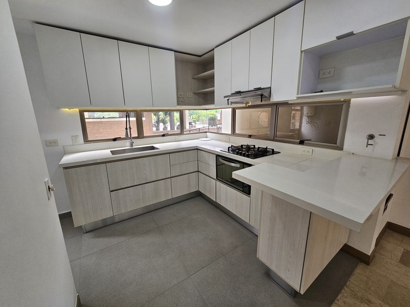 Apartamento en arriendo en El Poblado, Medellín · foto 4 de 18