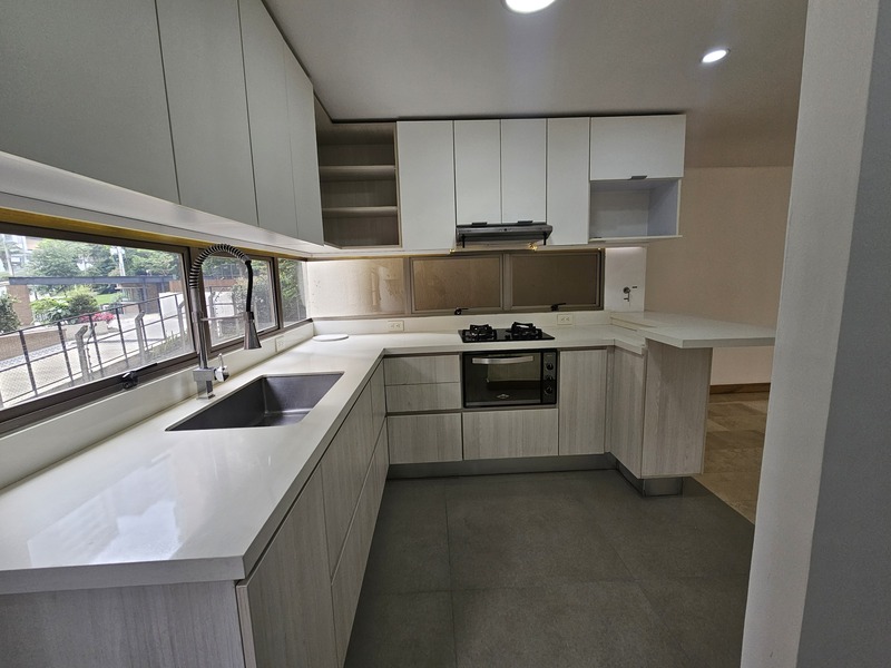 Apartamento en arriendo en El Poblado, Medellín · foto 5 de 18