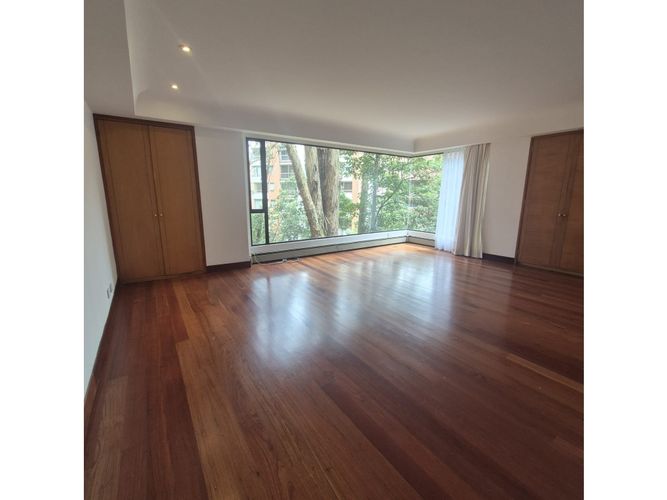 Apartamento de 4 alcobas en venta en Los Rosales, Bogotá, 450 m² · foto 11 de 24