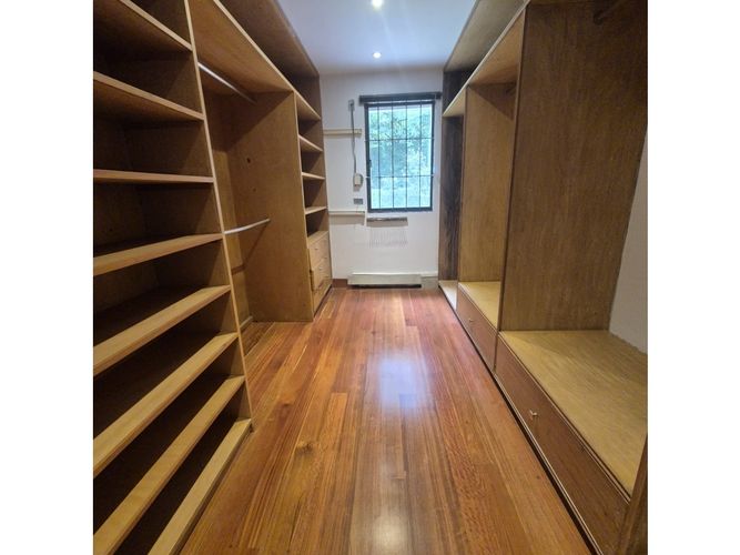 Apartamento de 4 alcobas en venta en Los Rosales, Bogotá, 450 m² · foto 14 de 24