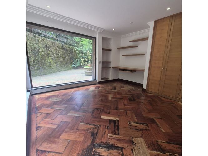 Apartamento de 4 alcobas en venta en Los Rosales, Bogotá, 450 m² · foto 20 de 24