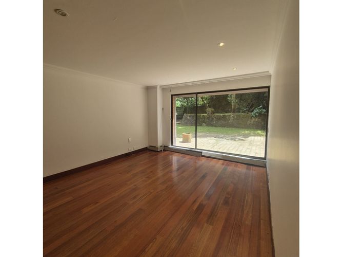 Apartamento de 4 alcobas en venta en Los Rosales, Bogotá, 450 m² · foto 23 de 24