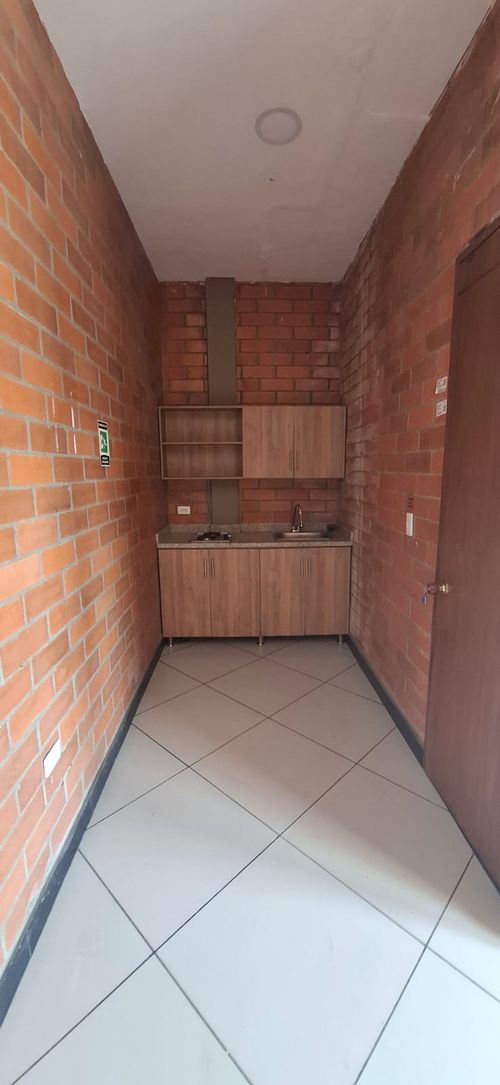 Bodega en arriendo en Zona Industrial, Yumbo, 600 m² · foto 11 de 13