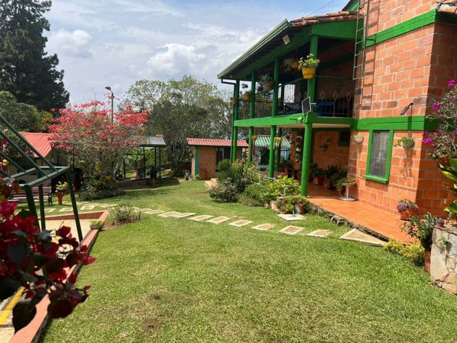 Casa de 4 alcobas en venta en Ruitoque, Piedecuesta · foto 2 de 13