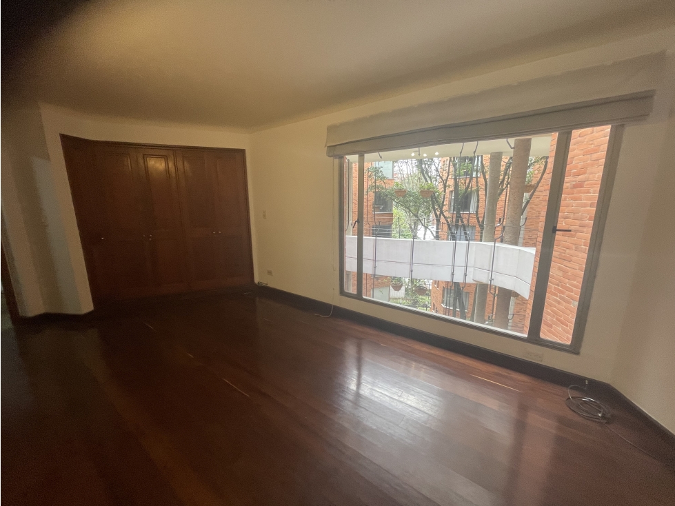 Apartamento en venta en Los Rosales, Bogotá · foto 5 de 16