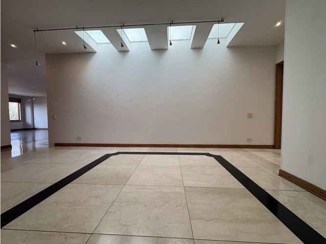 Apartamento de 4 alcobas en venta en Los Rosales, Bogotá, 480 m² · foto 5 de 24