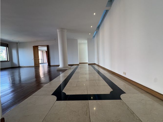 Apartamento de 4 alcobas en venta en Los Rosales, Bogotá, 480 m² · foto 6 de 24