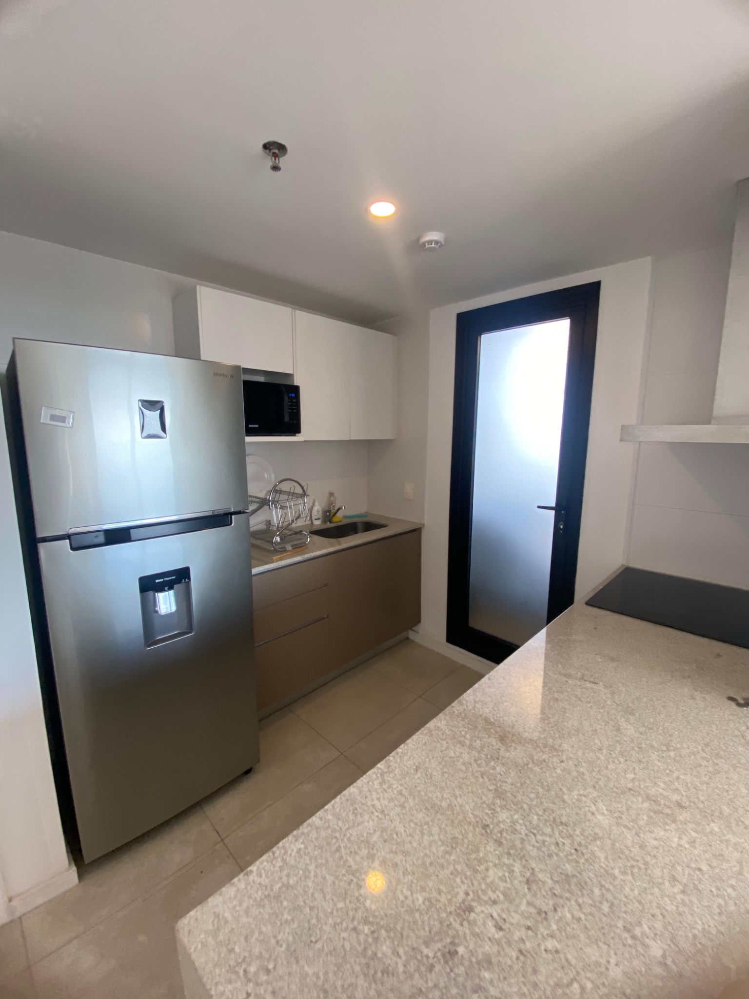 ALQUILO DEPARTAMENTO DE 2 HABITACIONES AMOBLADO EN MBURUCUYA — foto 2