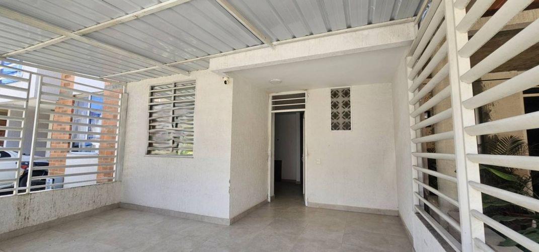 Casa de 3 alcobas en venta en Cd. Bonanza, Jamundí, 118 m² · foto 2 de 18
