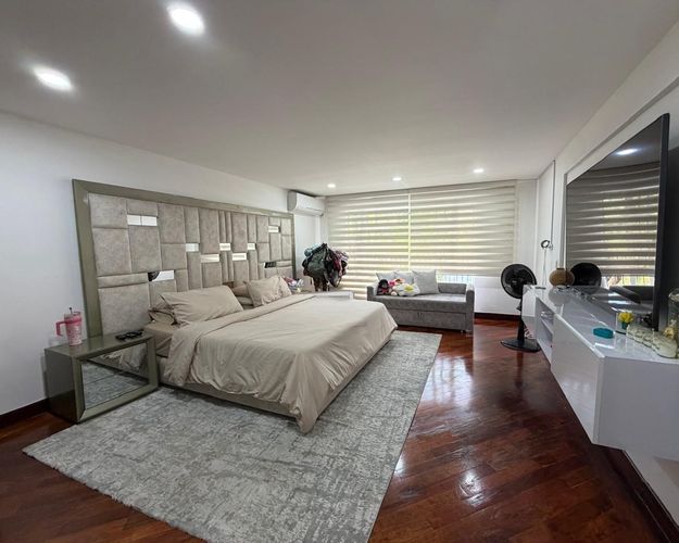 Casa de 4 alcobas en venta en El Poblado, Medellín, 1497 m² · foto 12 de 19