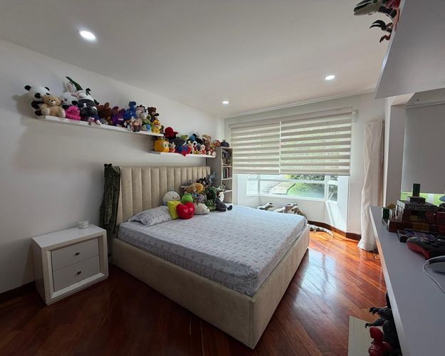 Casa de 4 alcobas en venta en El Poblado, Medellín, 1497 m² · foto 12 de 19