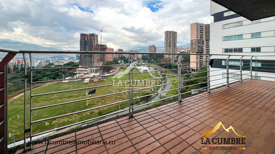 Apartamento de 2 alcobas en arriendo en Los Balsos, Medellín, 100 m² · foto 9 de 17