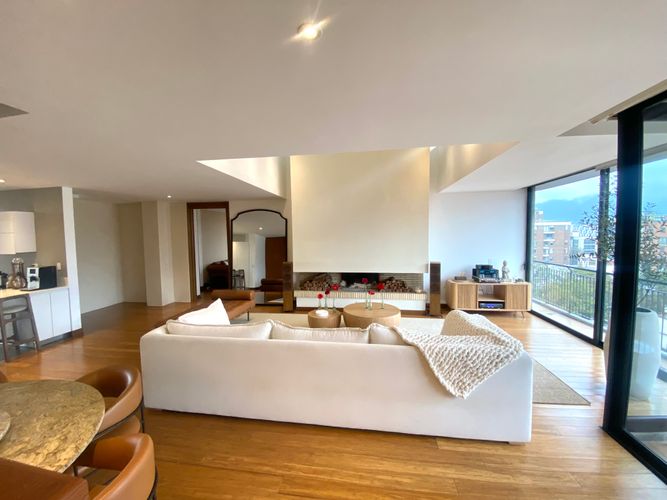 Apartamento de 2 alcobas en venta en El Virrey, Bogotá, 215 m² · foto 11 de 21