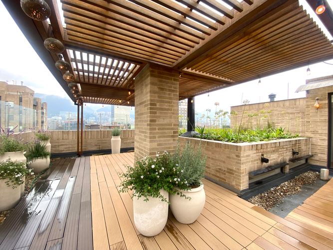 Apartamento de 2 alcobas en venta en El Virrey, Bogotá, 215 m² · foto 20 de 21