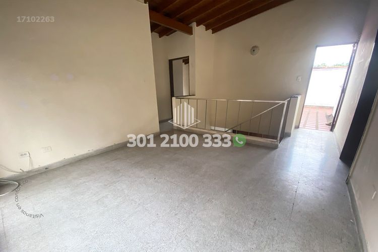 Casa de 4 alcobas en venta en La Castellana, Medellín, 212 m² · foto 22 de 24