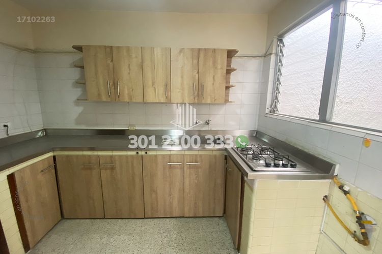 Casa de 4 alcobas en venta en La Castellana, Medellín, 212 m² · foto 8 de 24