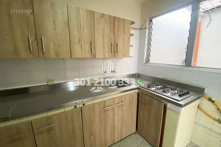 Casa de 4 alcobas en venta en La Castellana, Medellín, 212 m² · foto 9 de 24