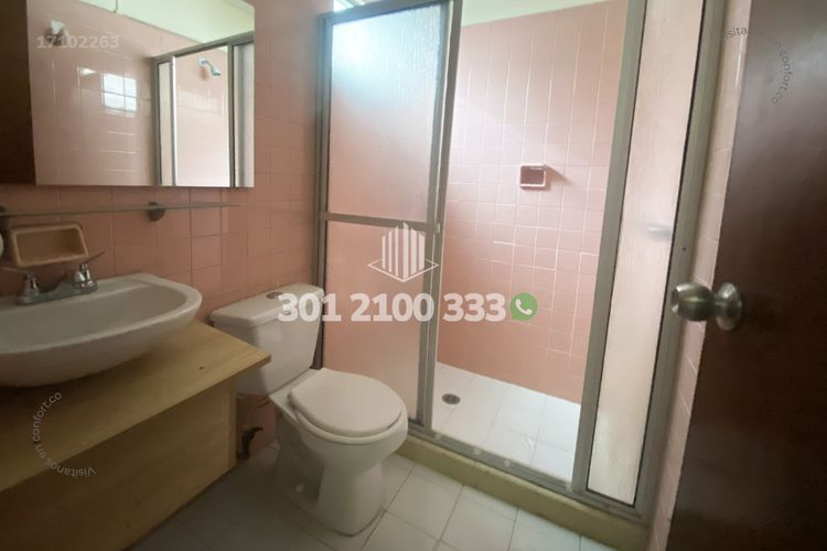 Casa de 4 alcobas en venta en La Castellana, Medellín, 212 m² · foto 10 de 24