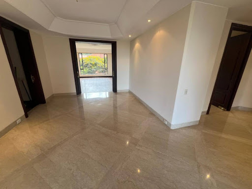 Apartamento en venta en Santa Barbara Alta, Bogotá · foto 3 de 23