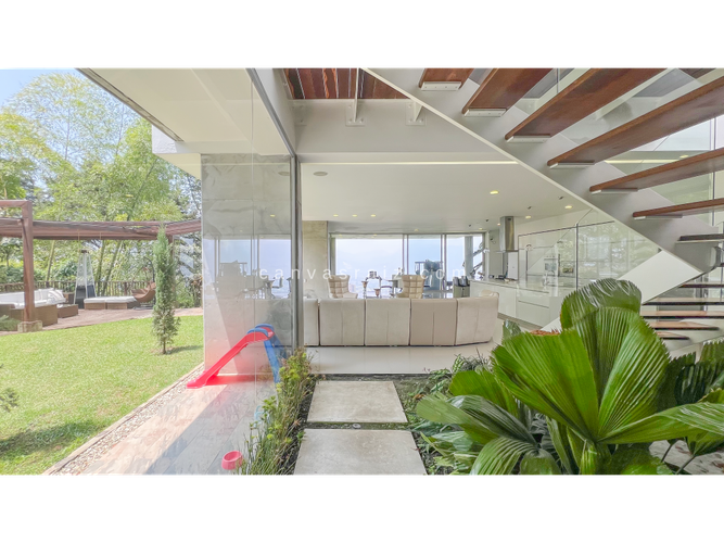 Casa de 5 alcobas en venta en El Poblado, Medellín, 700 m² · foto 8 de 21