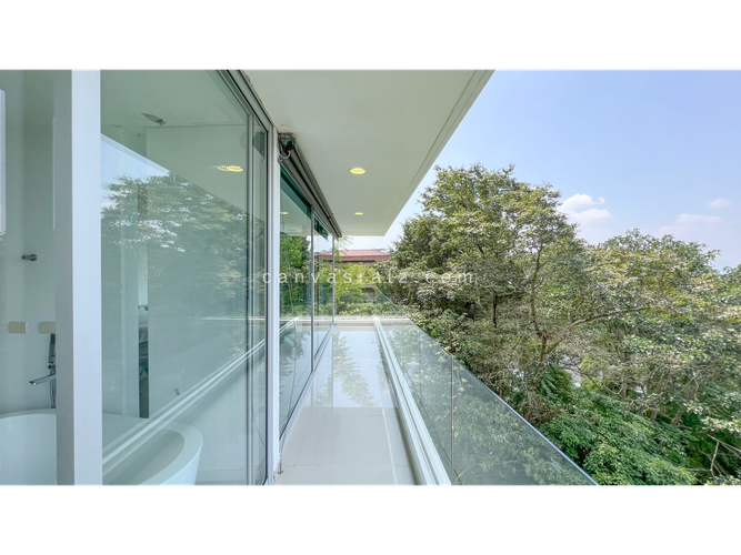 Casa de 5 alcobas en venta en El Poblado, Medellín, 700 m² · foto 13 de 21