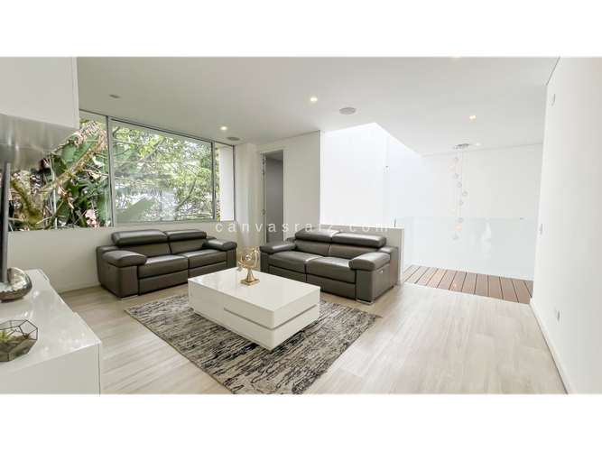 Casa de 5 alcobas en venta en El Poblado, Medellín, 700 m² · foto 17 de 21