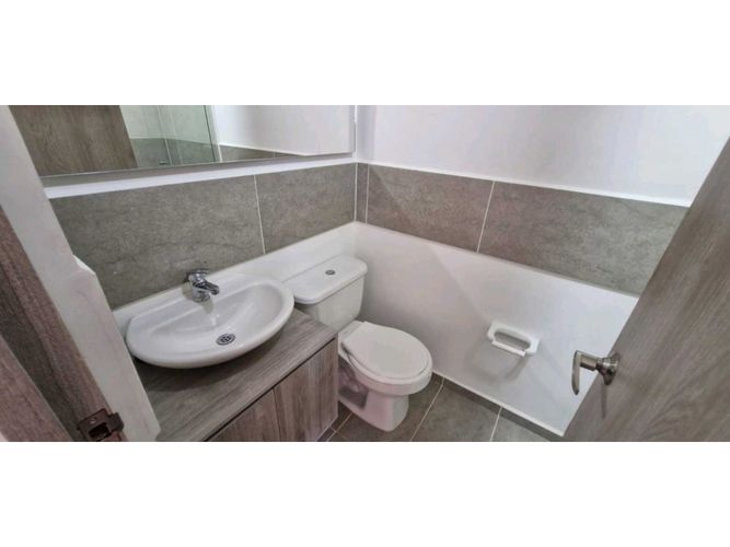 Apartamento de 2 alcobas en venta en Camargo, Rionegro, 62 m² · foto 9 de 15
