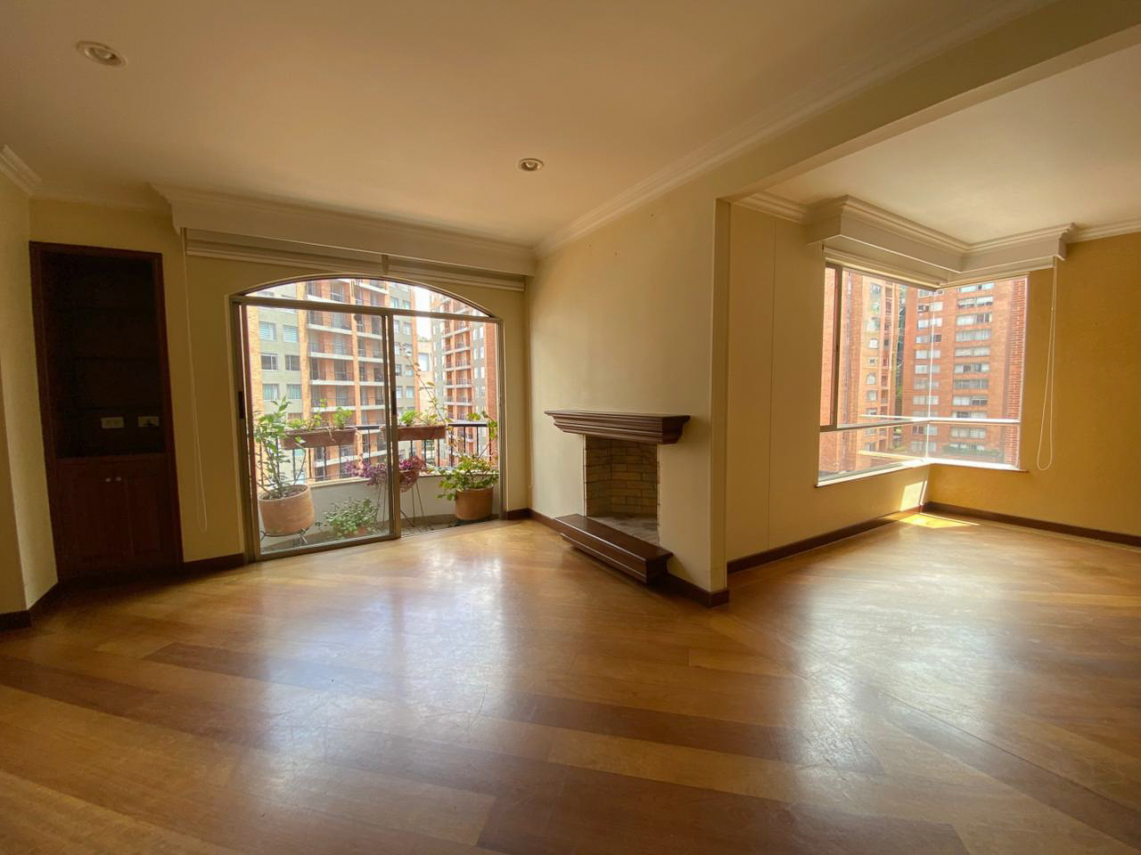 Calle 135 #7-76, Bogotá, Colombia - Photo 2