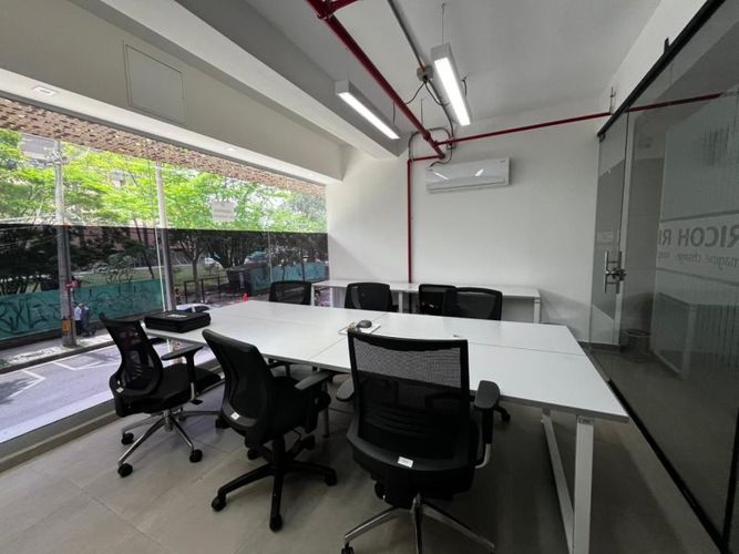 Local en arriendo en Ciudad Del Río, Medellín, 30 m² · foto 5 de 8