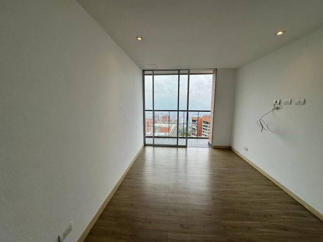 Apartamento de 3 alcobas en arriendo en Los Naranjos, Medellín, 220 m² · foto 22 de 24