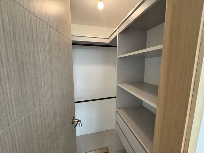 Apartamento de 3 alcobas en arriendo en Los Naranjos, Medellín, 220 m² · foto 24 de 24