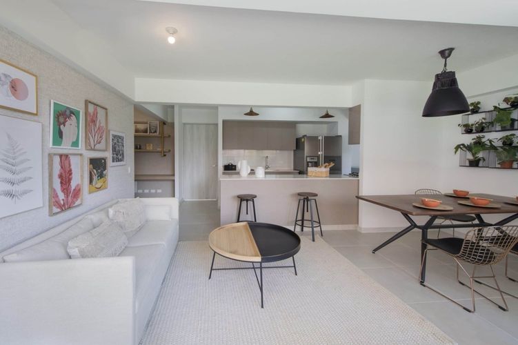 Apartamento de 2 alcobas en venta en Las Lomitas, Sabaneta, 64 m² · foto 2 de 22
