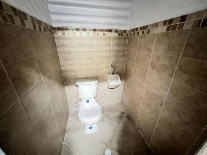 Bodega en arriendo en Camino Verde, Envigado, 1100 m² · foto 7 de 24