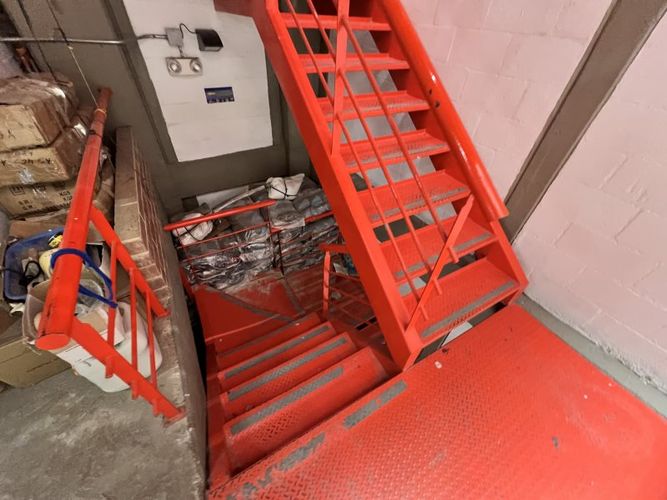 Bodega en arriendo en Camino Verde, Envigado, 1100 m² · foto 9 de 24