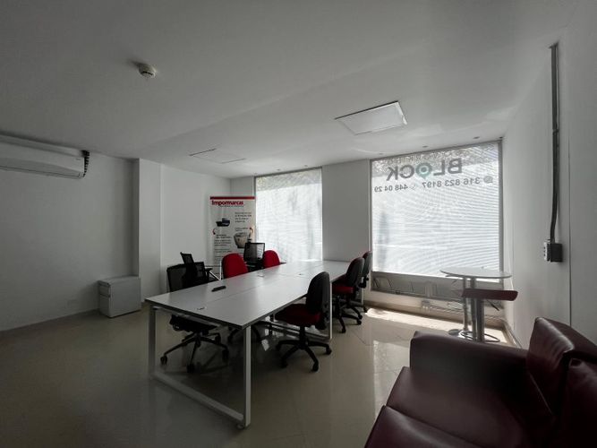 Oficina en arriendo en Laureles, Medellín, 75 m² · foto 3 de 8