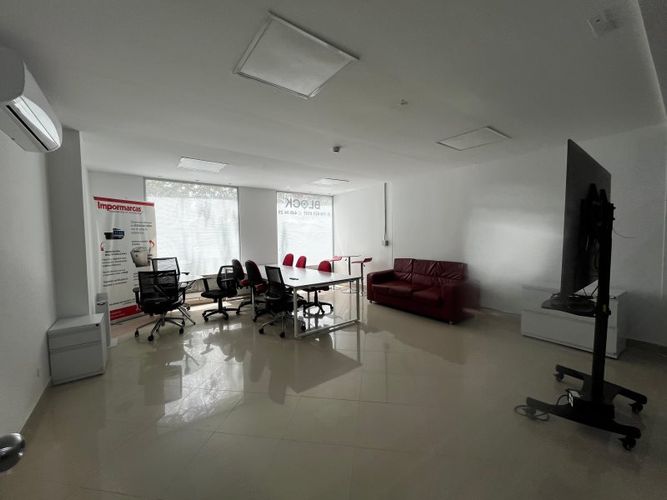 Oficina en arriendo en Laureles, Medellín, 75 m² · foto 4 de 8