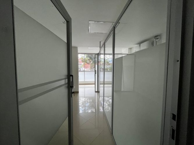 Oficina en arriendo en Laureles, Medellín, 85 m² · foto 2 de 17