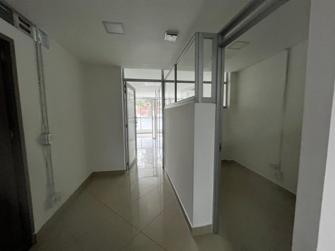 Oficina en arriendo en Laureles, Medellín, 85 m² · foto 3 de 17